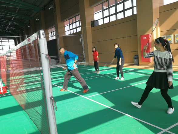材料学院羽毛球培训
